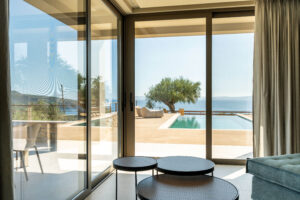 Nodeas Luxurious Villas Ενοικιαζόμενη βίλλα Μεγάλη Μαντίνεια Καλαμάτα Μεσσηνίας Airbnb Εταιρεία Διαχείρισης Καταλυμάτων Perla Homes