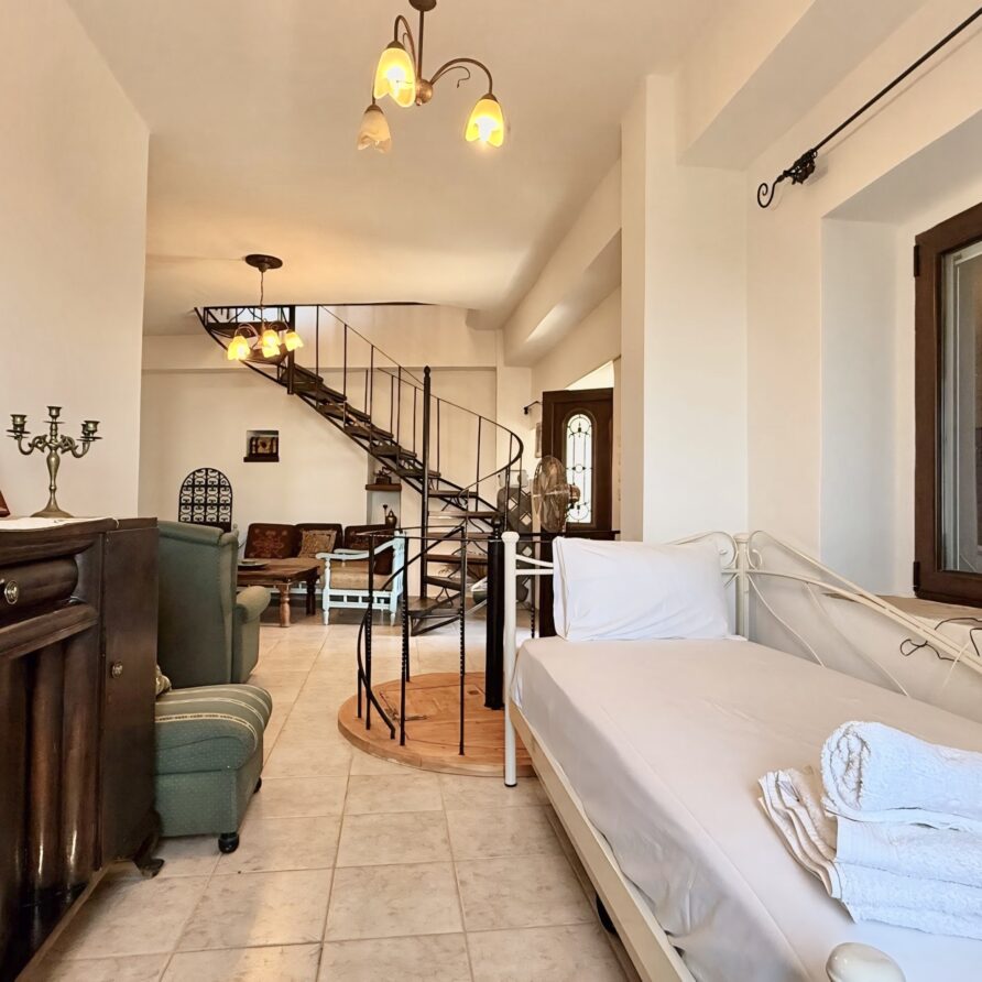 Μαni Rocks Ενοικιαζόμενη κατοικία Τσέρια Καρδαμύλη Μεσσηνίας, Airbnb Εταιρεία Διαχείρισης Καταλυμάτων Perla Homes Τσέρια Καρδαμύλη Μεσσηνίας.