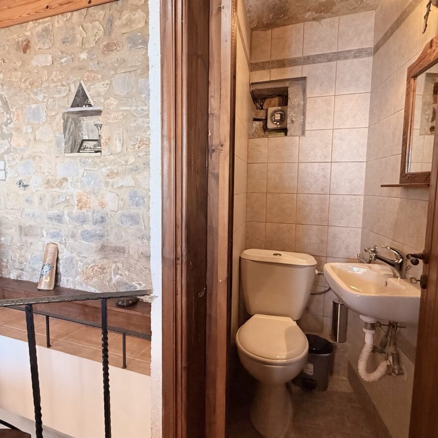 Μαni Rocks Ενοικιαζόμενη κατοικία Τσέρια Καρδαμύλη Μεσσηνίας, Airbnb Εταιρεία Διαχείρισης Καταλυμάτων Perla Homes Τσέρια Καρδαμύλη Μεσσηνίας.