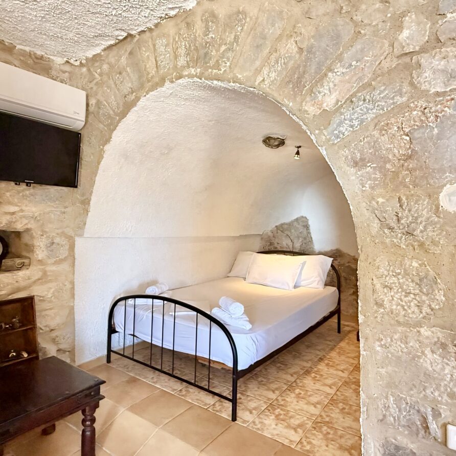 Μαni Rocks Ενοικιαζόμενη κατοικία Τσέρια Καρδαμύλη Μεσσηνίας, Airbnb Εταιρεία Διαχείρισης Καταλυμάτων Perla Homes Τσέρια Καρδαμύλη Μεσσηνίας.