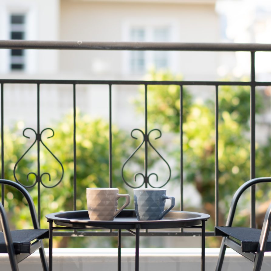 Ενοικιαζόμενο διαμέρισμα Urban Mood για διακοπές στην Καλαμάτα Airbnb Εταιρεία Διαχείρισης Καταλυμάτων Perla Homes