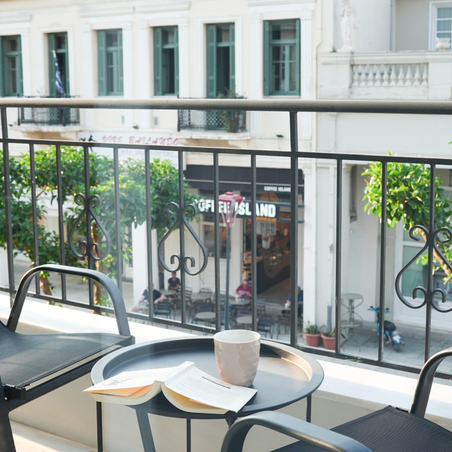 Ενοικιαζόμενο διαμέρισμα Urban Mood για διακοπές στην Καλαμάτα Airbnb Εταιρεία Διαχείρισης Καταλυμάτων Perla Homes