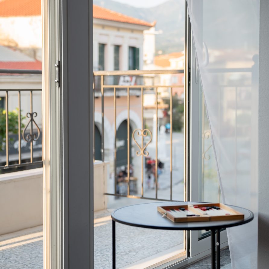 Ενοικιαζόμενο διαμέρισμα Urban Mood για διακοπές στην Καλαμάτα Airbnb Εταιρεία Διαχείρισης Καταλυμάτων Perla Homes