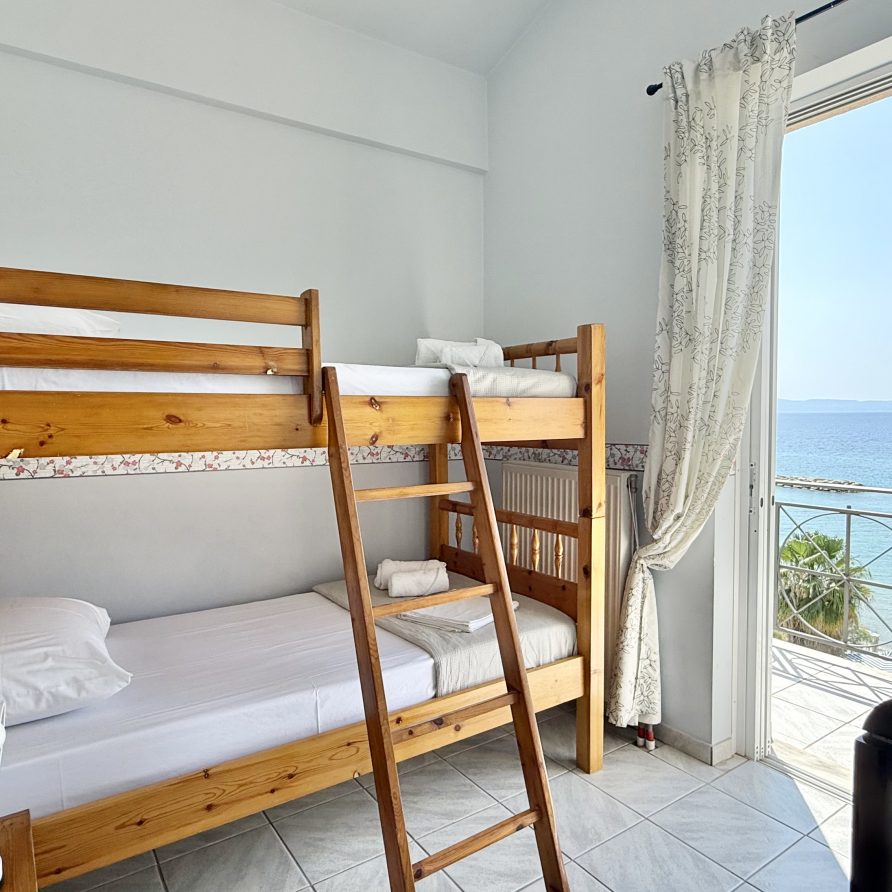 Ενοικιαζόμενο διαμέρισμα Brisa del Mar για διακοπές στην Μίκρα Μαντινεία Airbnb Εταιρεία Διαχείρισης Καταλυμάτων Perla Homes
