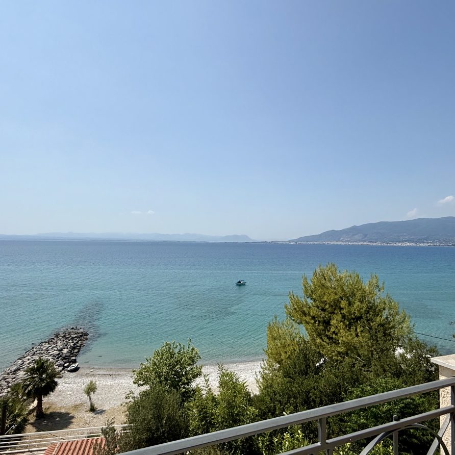 Ενοικιαζόμενο διαμέρισμα Brisa del Mar για διακοπές στην Μίκρα Μαντινεία Airbnb Εταιρεία Διαχείρισης Καταλυμάτων Perla Homes