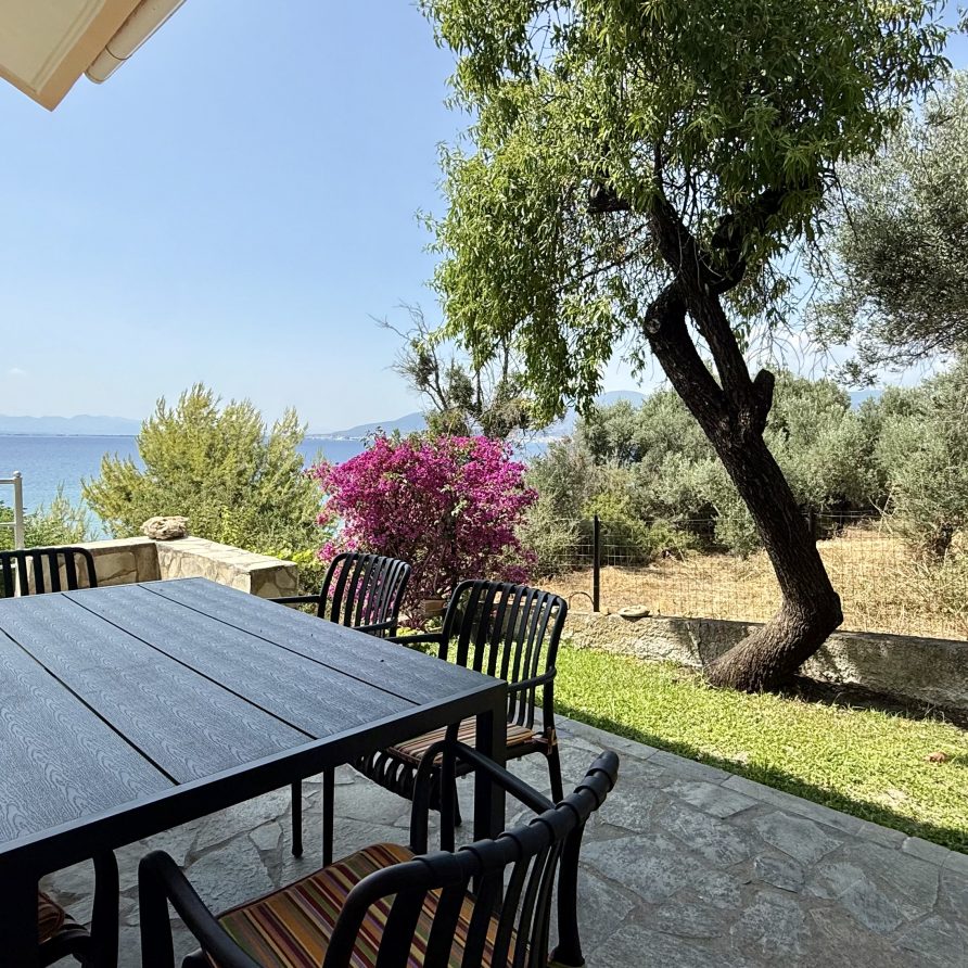 Ενοικιαζόμενο διαμέρισμα Brisa del Mar για διακοπές στην Μίκρα Μαντινεία Airbnb Εταιρεία Διαχείρισης Καταλυμάτων Perla Homes
