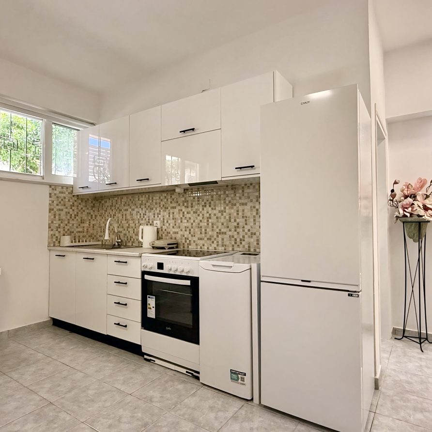 Ενοικιαζόμενο διαμέρισμα Andrianna's Garden για διακοπές στην Καλαμάτα Airbnb Εταιρεία Διαχείρισης Καταλυμάτων Perla Homes