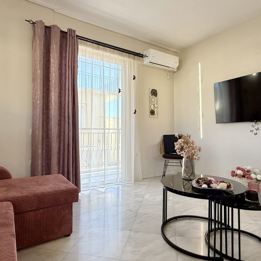 Ενοικιαζόμενο διαμέρισμα Free Spirit Joy για διακοπές στην Καλαμάτα Airbnb Εταιρεία Διαχείρισης Καταλυμάτων Perla Homes