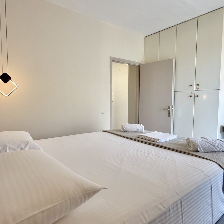 Ενοικιαζόμενο διαμέρισμα Free Spirit Joy για διακοπές στην Καλαμάτα Airbnb Εταιρεία Διαχείρισης Καταλυμάτων Perla Homes