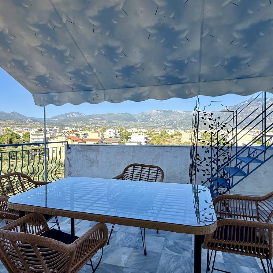 Ενοικιαζόμενο διαμέρισμα Free Spirit Sophie για διακοπές στην Καλαμάτα Airbnb Εταιρεία Διαχείρισης Καταλυμάτων Perla Homes