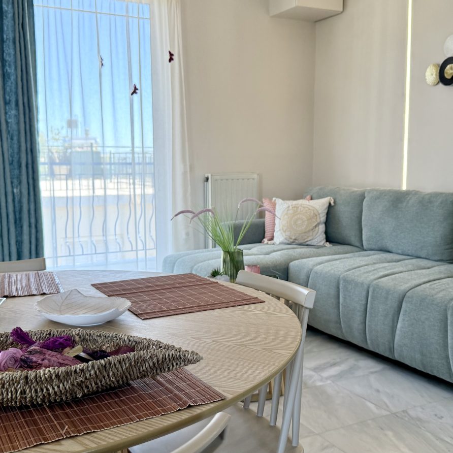 Ενοικιαζόμενο διαμέρισμα Free Spirit Sophie για διακοπές στην Καλαμάτα Airbnb Εταιρεία Διαχείρισης Καταλυμάτων Perla Homes