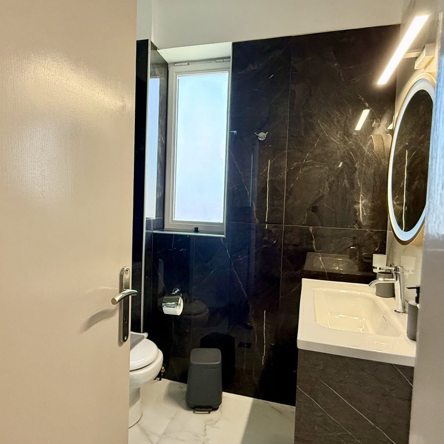 Ενοικιαζόμενο διαμέρισμα Free Spirit Sophie για διακοπές στην Καλαμάτα Airbnb Εταιρεία Διαχείρισης Καταλυμάτων Perla Homes