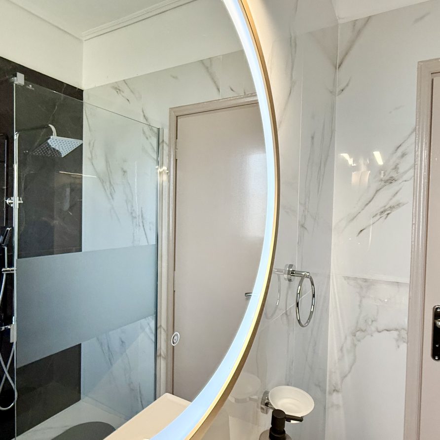 Ενοικιαζόμενο διαμέρισμα Free Spirit Sophie για διακοπές στην Καλαμάτα Airbnb Εταιρεία Διαχείρισης Καταλυμάτων Perla Homes