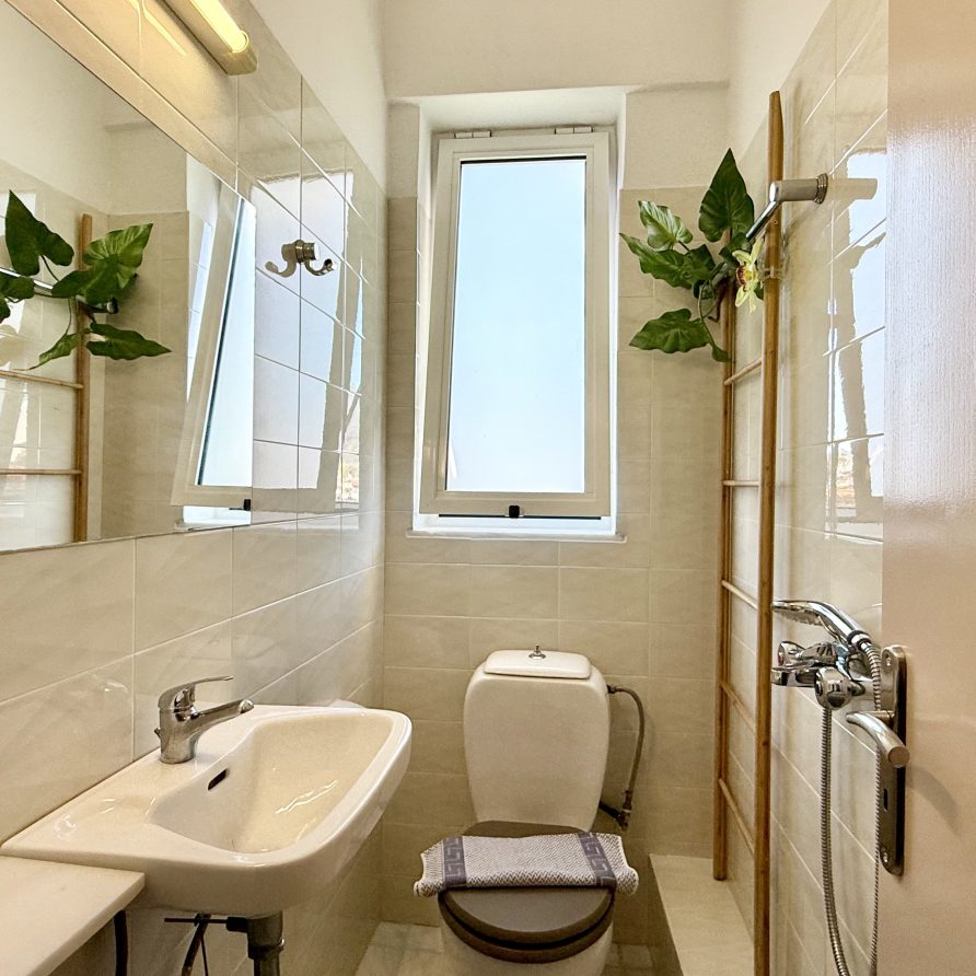 Ενοικιαζόμενο διαμέρισμα Free Spirit Sophie για διακοπές στην Καλαμάτα Airbnb Εταιρεία Διαχείρισης Καταλυμάτων Perla Homes