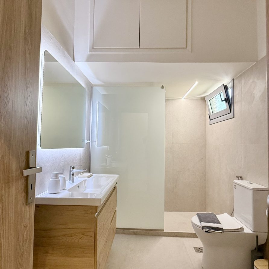 Ενοικιαζόμενο διαμέρισμα Deva Apartments για διακοπές στην Καλαμάτα Airbnb Εταιρεία Διαχείρισης Καταλυμάτων Perla Homes