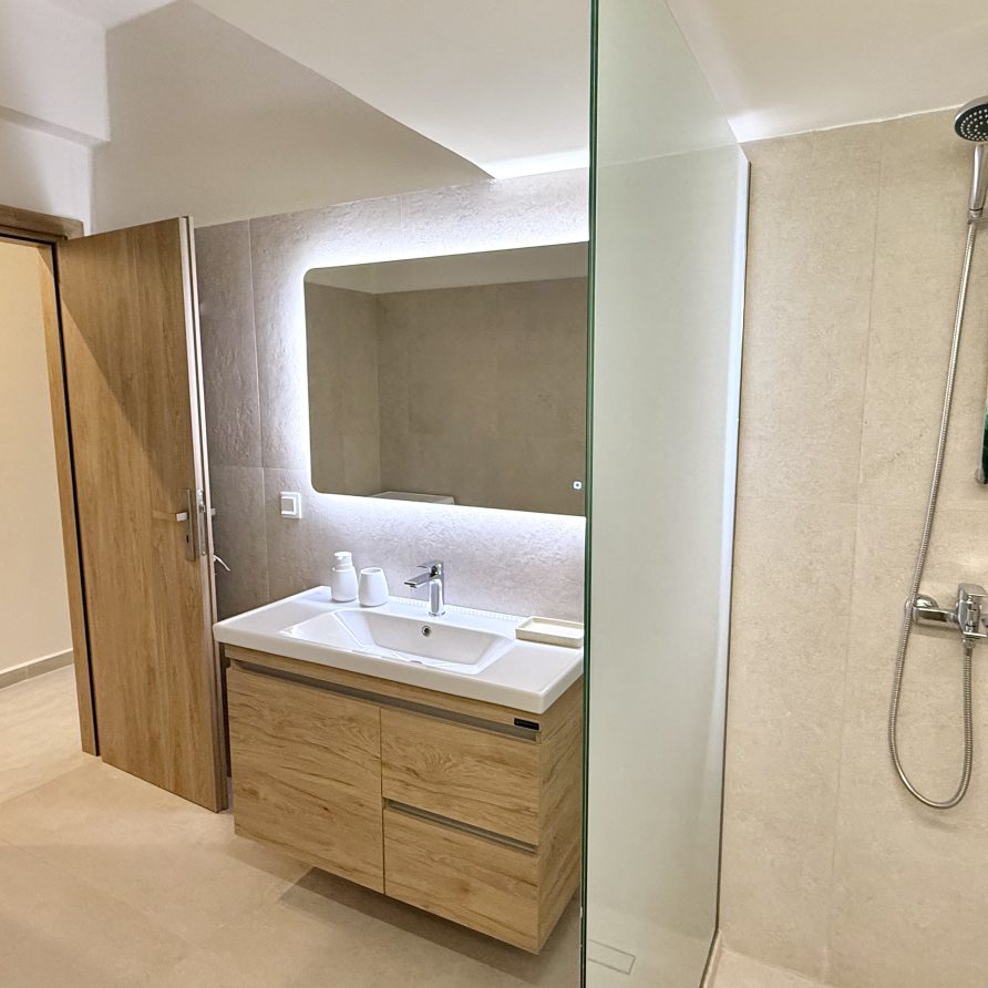 Ενοικιαζόμενο διαμέρισμα Deva Apartments για διακοπές στην Καλαμάτα Airbnb Εταιρεία Διαχείρισης Καταλυμάτων Perla Homes