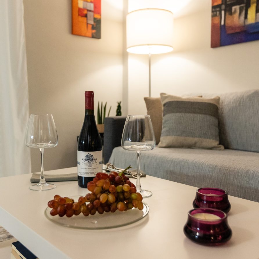 Ενοικιαζόμενο διαμέρισμα Ethereal Luxury Apartment για διακοπές στην Καλαμάτα Airbnb Εταιρεία Διαχείρισης Καταλυμάτων Perla Homes