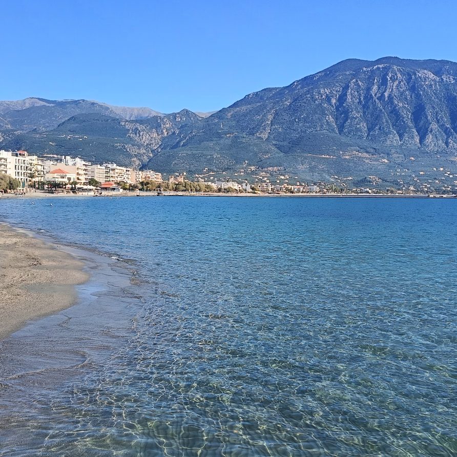 Ενοικιαζόμενο διαμέρισμα Ethereal Luxury Apartment για διακοπές στην Καλαμάτα Airbnb Εταιρεία Διαχείρισης Καταλυμάτων Perla Homes