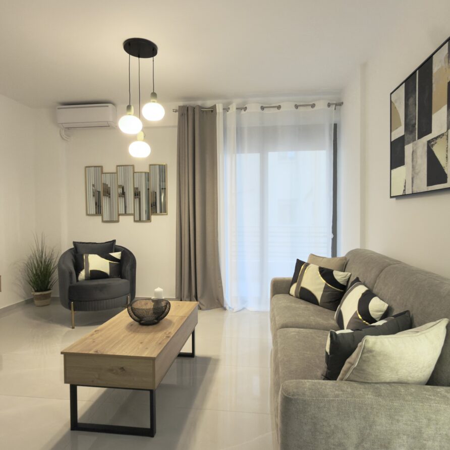 Astoria Apartment Ενοικιαζόμενο κατάλυμα Καλαμάτα Μεσσηνίας Airbnb Εταιρεία Διαχείρισης Καταλυμάτων Perla Homes