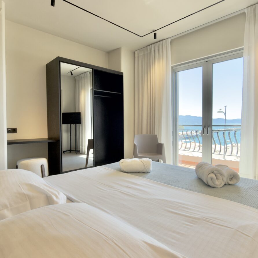 Aeolis Residence Ενοικιαζόμενο κατάλυμα Καλαμάτα Μεσσηνίας Airbnb Εταιρεία Διαχείρισης Καταλυμάτων Perla Homes