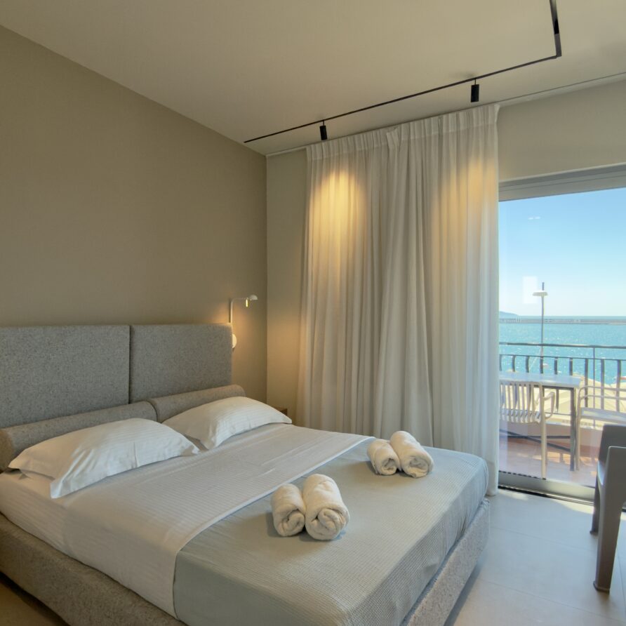 Aeolis Residence Ενοικιαζόμενο κατάλυμα Καλαμάτα Μεσσηνίας Airbnb Εταιρεία Διαχείρισης Καταλυμάτων Perla Homes