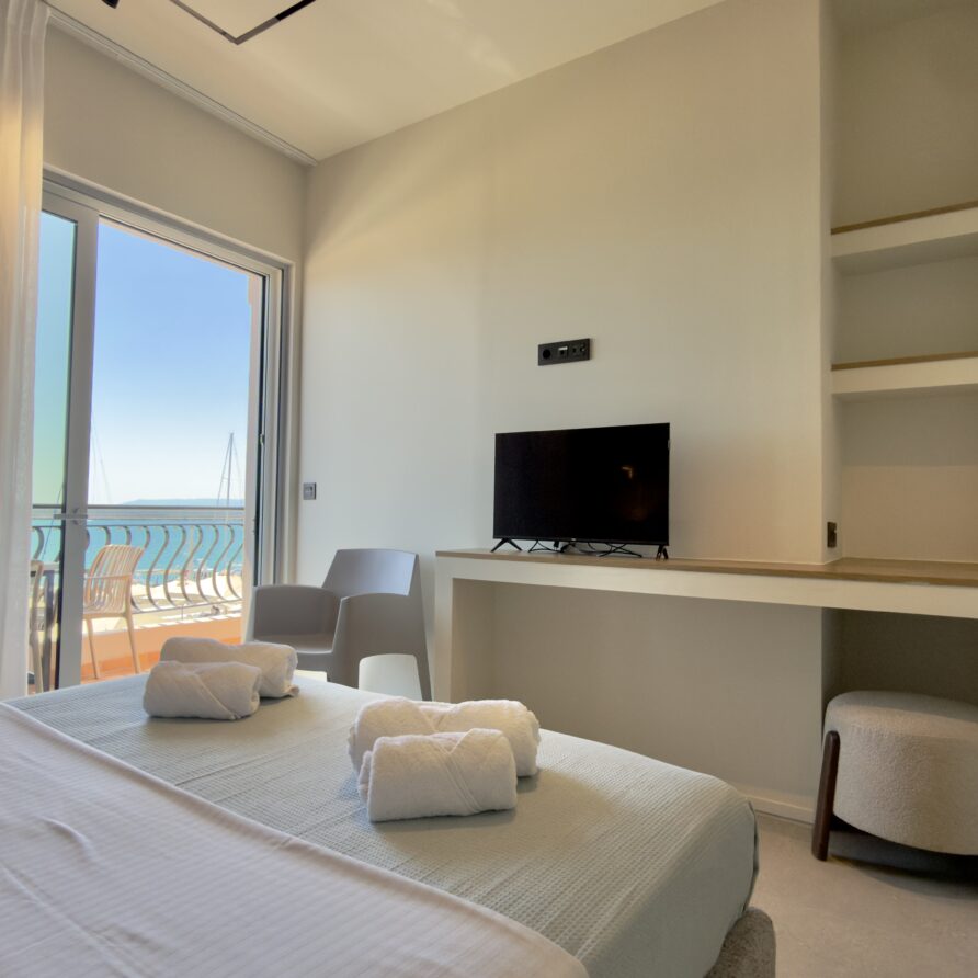 Aeolis Residence Ενοικιαζόμενο κατάλυμα Καλαμάτα Μεσσηνίας Airbnb Εταιρεία Διαχείρισης Καταλυμάτων Perla Homes