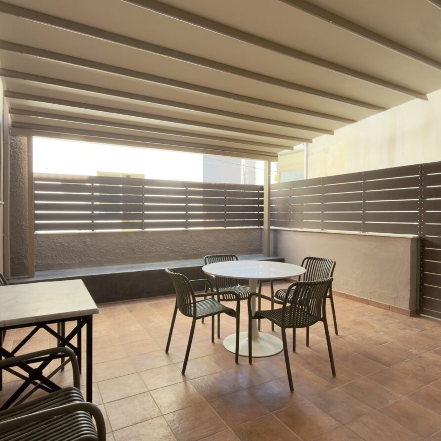 Aeolis Residence Ενοικιαζόμενο κατάλυμα Καλαμάτα Μεσσηνίας Airbnb Εταιρεία Διαχείρισης Καταλυμάτων Perla Homes