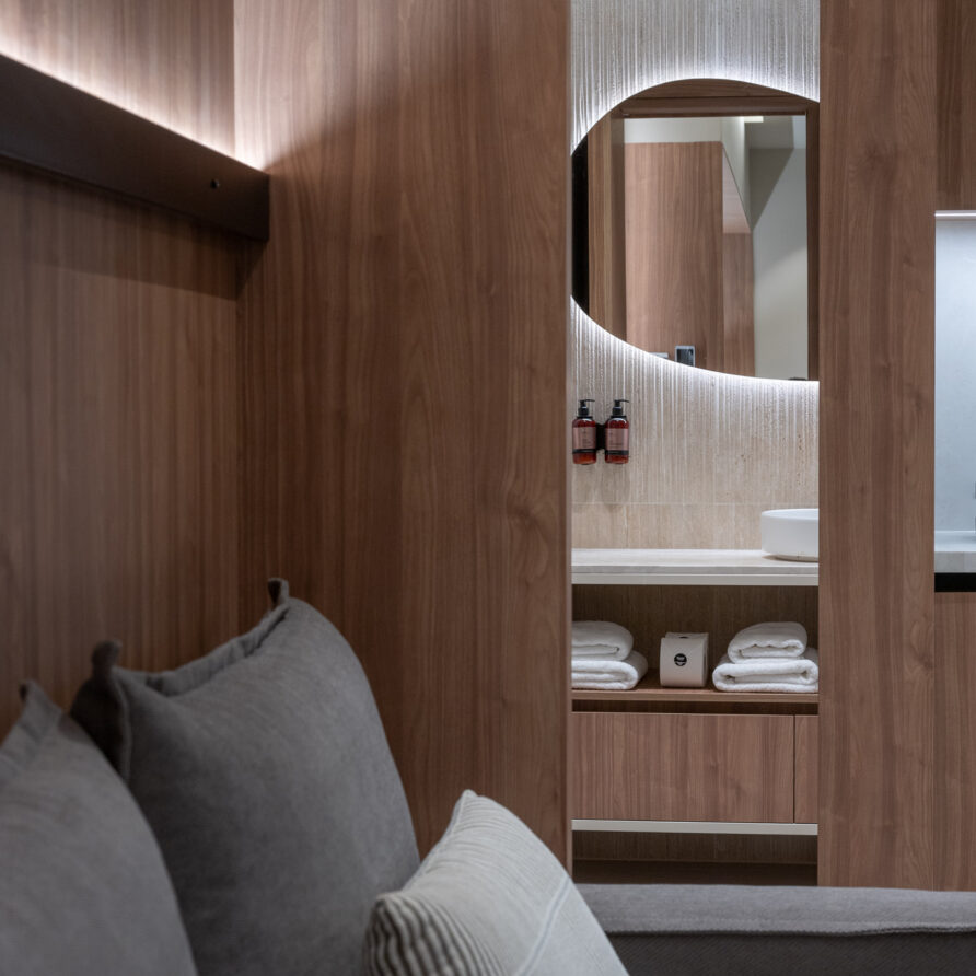 Standard Suites A05 Ενοικιαζόμενο κατάλυμα Καλαμάτα Μεσσηνίας Airbnb Εταιρεία Διαχείρισης Καταλυμάτων Perla Homes
